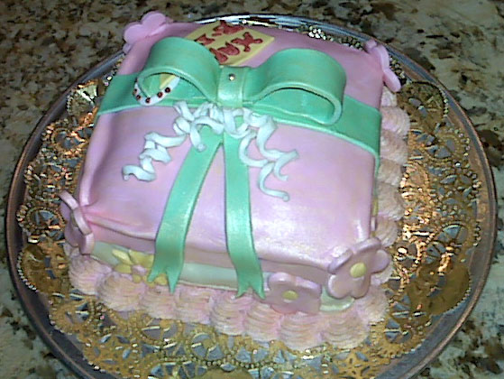gift box cake designs. See more Flower cake gift box